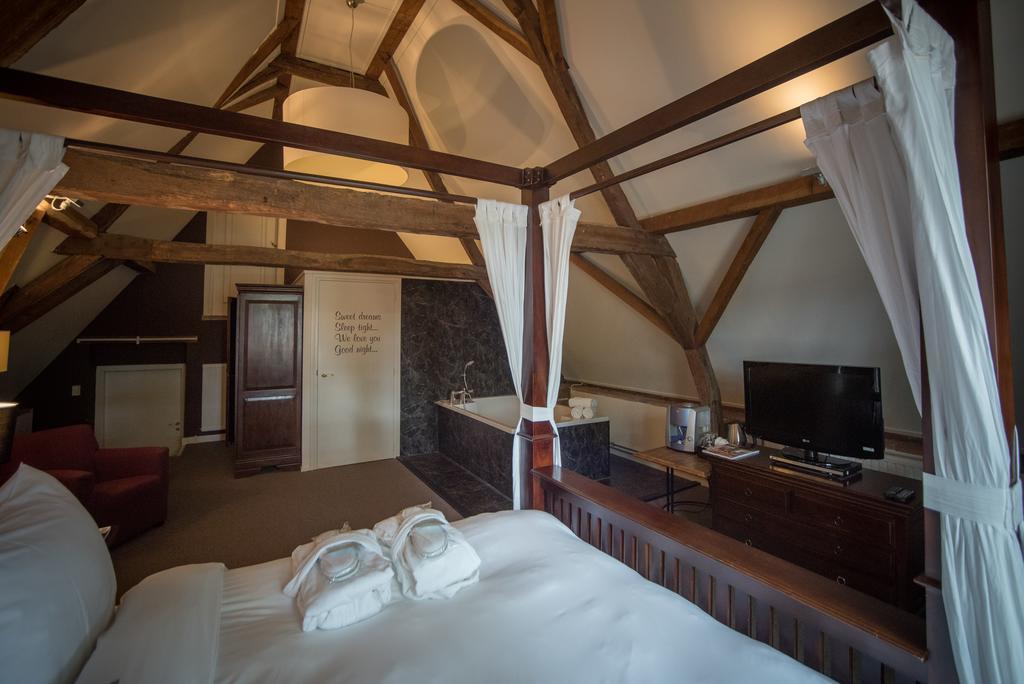 Hotel Het Raedthuys Sint-Maartensdijk Ngoại thất bức ảnh